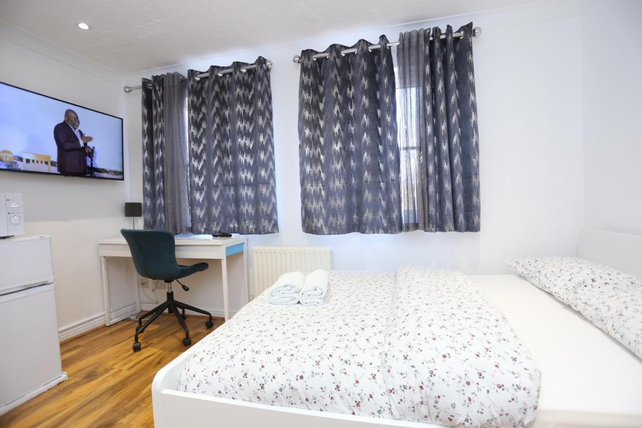 Fabulous Room With En-Suite Bathroom And Shared Kitchen Thamesmead  Екстериор снимка