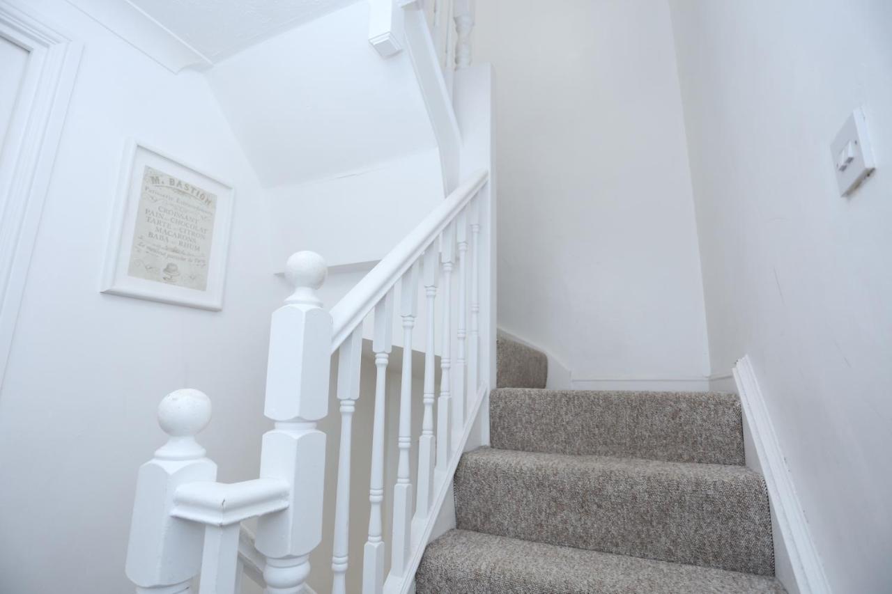 Fabulous Room With En-Suite Bathroom And Shared Kitchen Thamesmead  Екстериор снимка