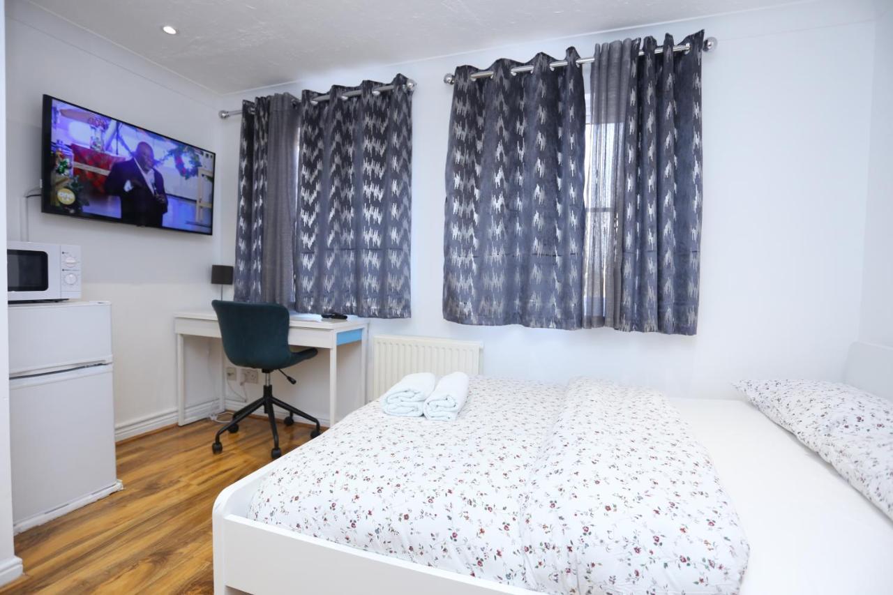 Fabulous Room With En-Suite Bathroom And Shared Kitchen Thamesmead  Екстериор снимка