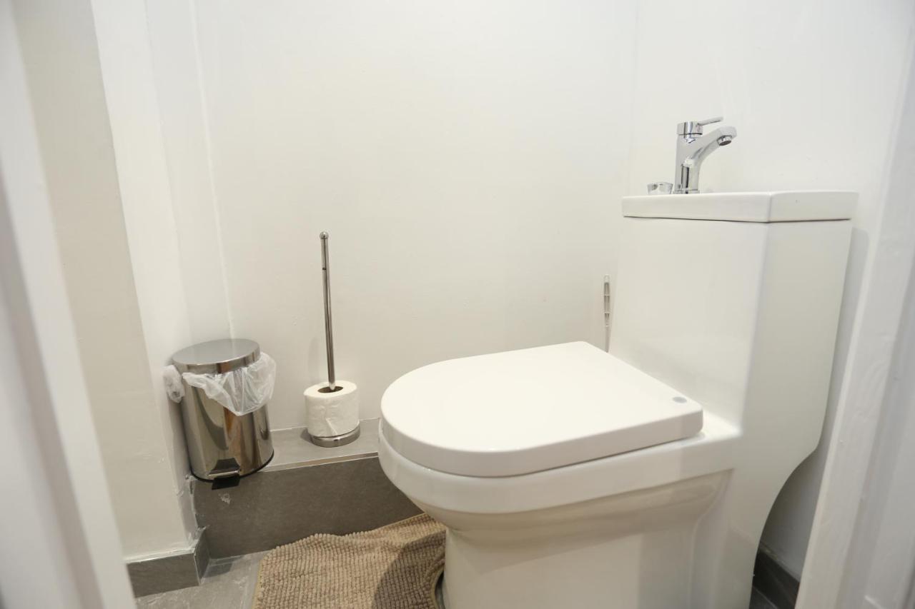 Fabulous Room With En-Suite Bathroom And Shared Kitchen Thamesmead  Екстериор снимка