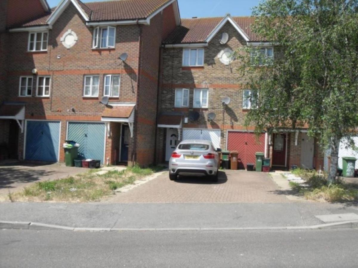 Fabulous Room With En-Suite Bathroom And Shared Kitchen Thamesmead  Екстериор снимка